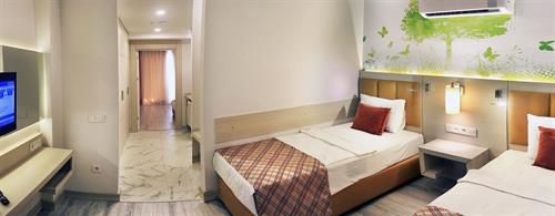 Club Aqua Plaza Hotel - FAMILY SUPERIOR - 223797