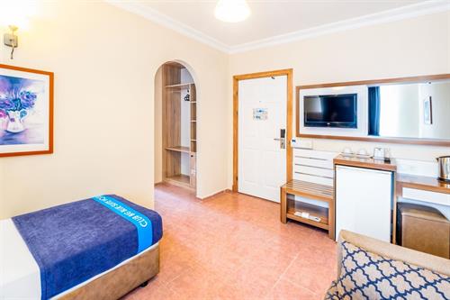 Club Big Blue Suite Hotel - Eco Family Room Without Balcony - 208310