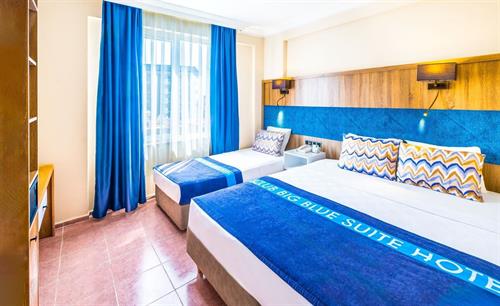 Club Big Blue Suite Hotel - Family Room - 251492