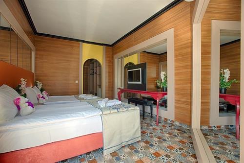 Club Hotel Anjeliq - FAMILY MAINBUILDING ROOM - 208327