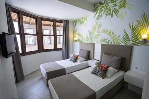 Club Tuana Fethiye - Lagoon Roof Family Room - Pool View - 208404