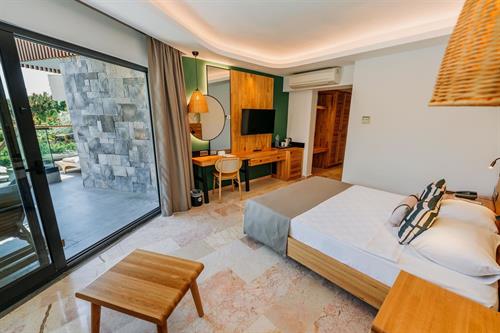 Club Tuana Fethiye - Lagoon Swim Up Room - Access Via Stairs - 208407