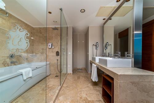 Commodore Elite Suites & Spa (Adults Only 18+) - DELUXE SUITE - 209538