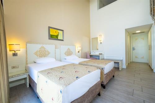 Crystal Admiral Aqua Collection - Dublex Family Room Side Sea View - 209998