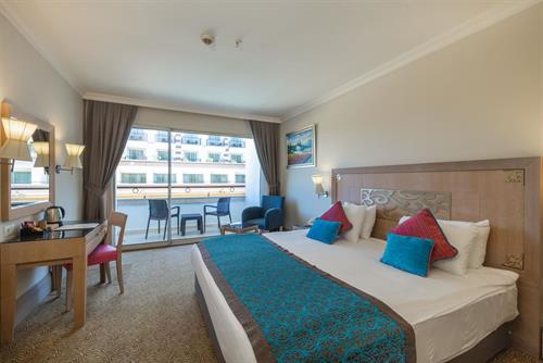 Crystal De Luxe Comfort Collection - Family Room - 232310