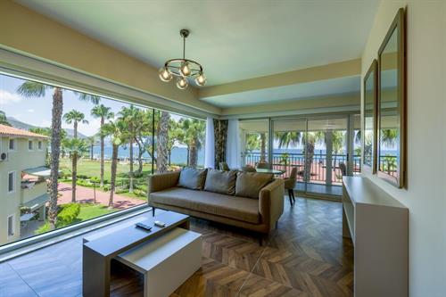 Crystal Flora Pearl Collection - Flora Suit - 232345