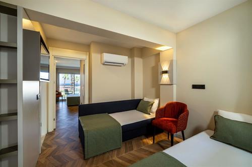 Crystal Flora Pearl Collection - Flora Suit - 232346