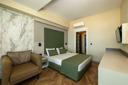 Crystal Flora Pearl Collection - Flora Suit - 232349