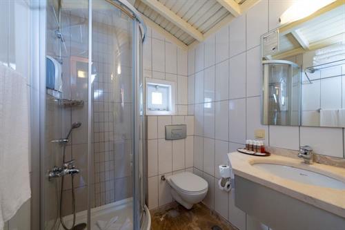 Crystal Flora Pearl Collection - STANDARD DOUBLE ROOM - 232340