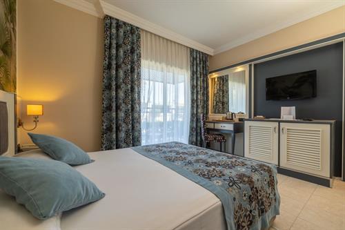 Crystal Paraiso Aqua Collection - STANDARD ROOM WITH BUNK BED - 210224