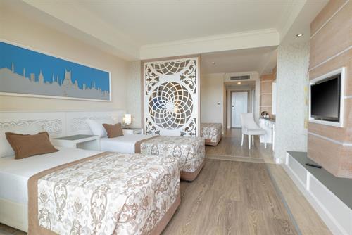 Crystal Sunset Pearl Collection - STANDARD LARGE ROOM. - 232652