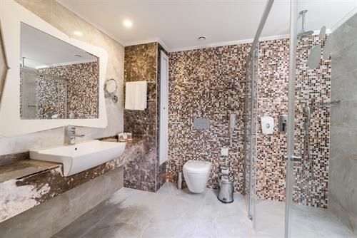 Crystal Sunset Pearl Collection - STANDARD LARGE ROOM. - 232653