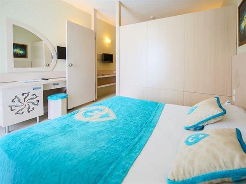 Daima Biz Hotel - LARGE ROOM - 213485