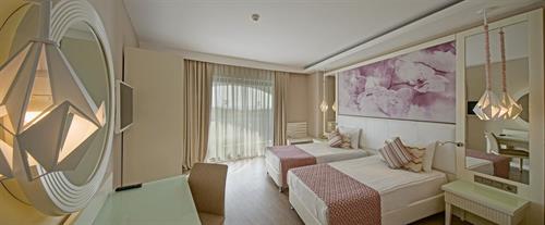 Diamond Premium Hotel & Spa - STANDARD POOL VIEW ROOM - 186773