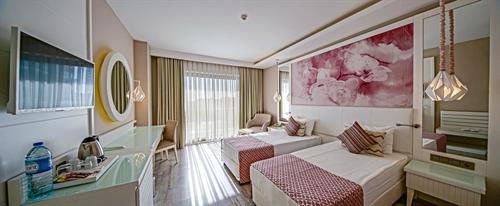 Diamond Premium Hotel & Spa - STANDARD POOL VIEW ROOM - 186774