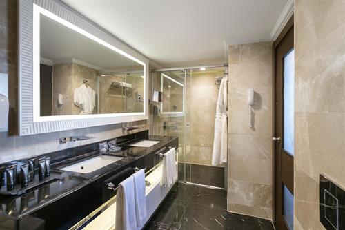 Dobedan Exclusive Hotel (Ex. Brand Alva Donna Exlusive Hotel) - DELUXE ONE BEDROOM SUITE - 223853