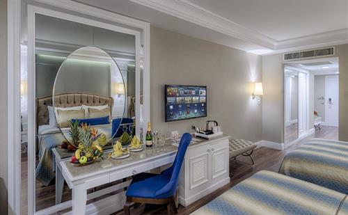 Dobedan Exclusive Hotel - QUADRIPLE ROOM DELUXE BUILDING - 223902