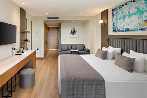 Dobedan World Palace - Superior Standard Room Side Sea View - 213552