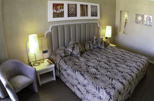 Elegance Hotel - STANDARD ROOM LAND VIEW - 117335