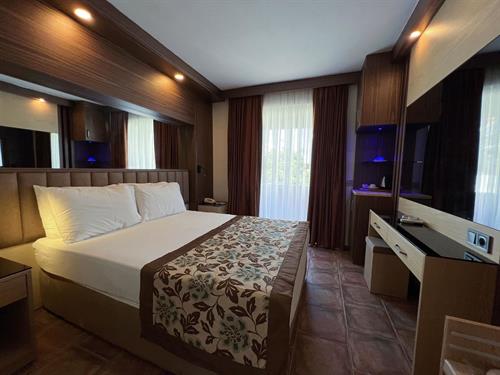 Fame Hotel - Family Room - 215022