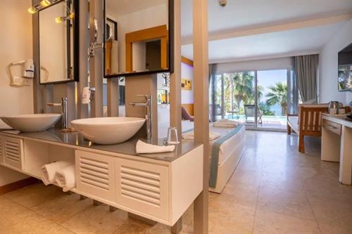Flora Garden Beach Hotel (Adults Only +16) - Swim Up Sea View Room - 251893