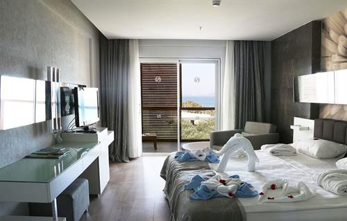 Gold Island Family - SUPERIOR ROOM WITH JACUZZI - 181827