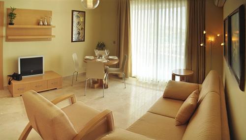 Goldcity Hotel - FAMILY SUITE - 215314