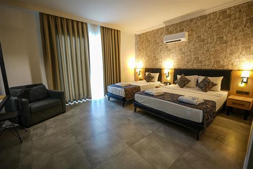 Grand Kolibri Prestige Hotel - Superior Jacuzzi Promo Room - 215352