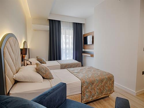 Grand Uysal Beach & Spa Hotel - Family Room - 184186