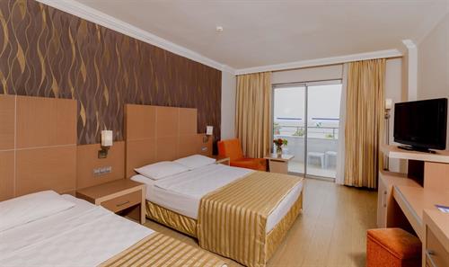 Holiday Garden Resort - STD ROOM LATERAL SEA VIEW - 215800