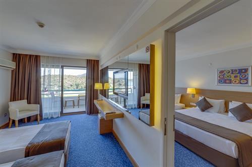 Hotel Grand Efe - FAMILY CONNECTION ROOM - 251553