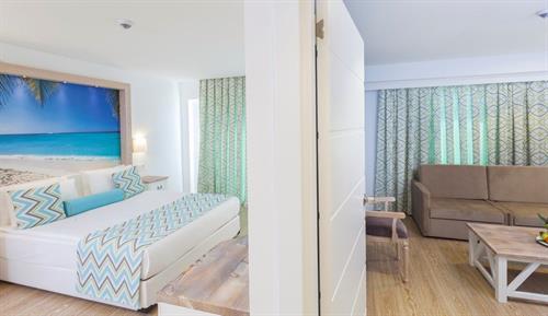 Iz Flower Side Beach - Family Room - 217466