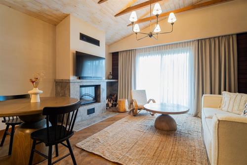 Kimera Lounge - Bergamot Deluxe Suite - 216498