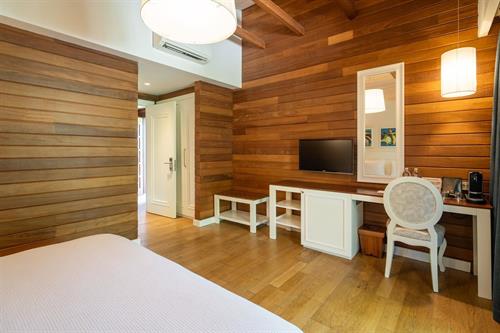 Kimera Lounge - Lemon Family Room - 216507