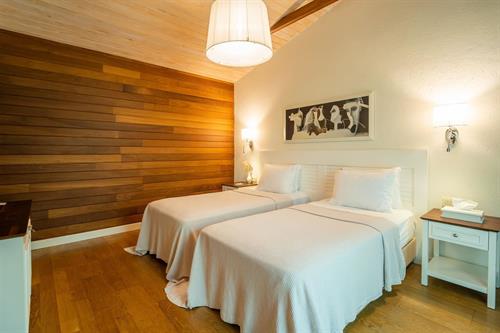 Kimera Lounge - Lemon Family Room - 216508