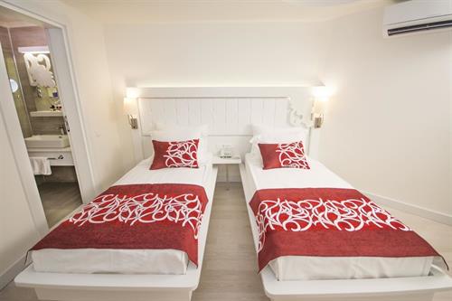 Laguna Beach Alya Resort&spa - Family Room - 186716