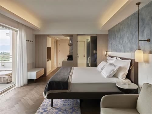 Lara Barut Collection - CORNER SUITE WITH JACUZZI & SEA VIEW - 244360
