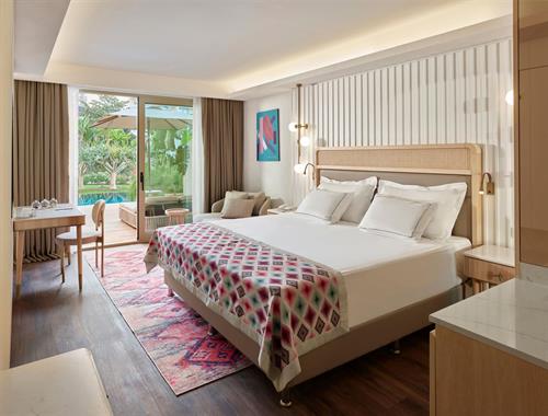 Lara Barut Collection - Deluxe Family Suite Swim Up - 244374