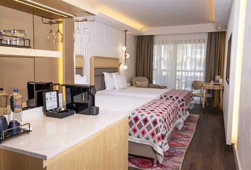 Lara Barut Collection - DELUXE LAGOON ROOM - 244351