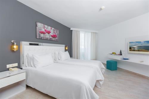 Le Bleu Hotel&resort - STD ROOM LAND VIEW - 221654