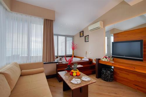 Limak Lara Deluxe Hotel & Resort - JACUZZI SUITE - 187419