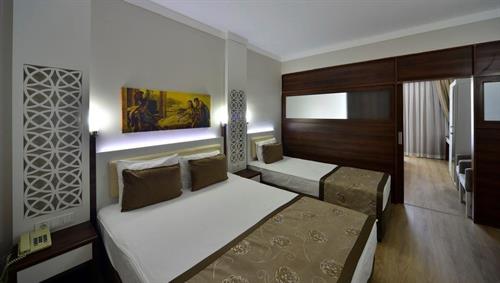 Linda Resort Hotel - FAMILY ROOM 2 BEDROOMS - 242534