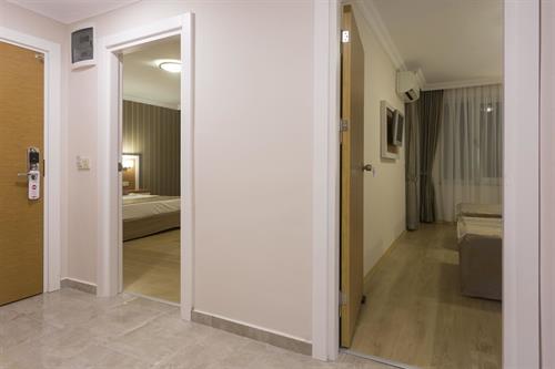 Lonicera City Kleopatra - Family Room - 187553