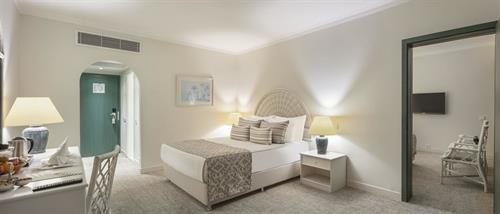 Mirage Park Resort - MAIN BUILDING FAMILY ROOM - 187075