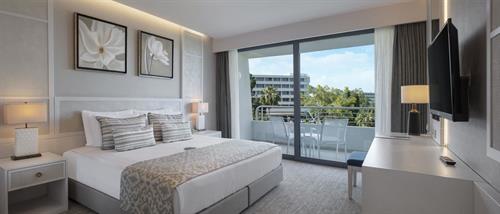 Mirage Park Resort - MAIN BUILDING SUITE ROOM - 187083