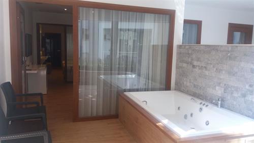 Mirage World - DELUXE FAMILY ROOM WITH JACUZZI - 248472