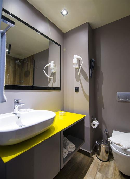 Mirage World - DELUXE ROOM WITH JACUZZI - 248467