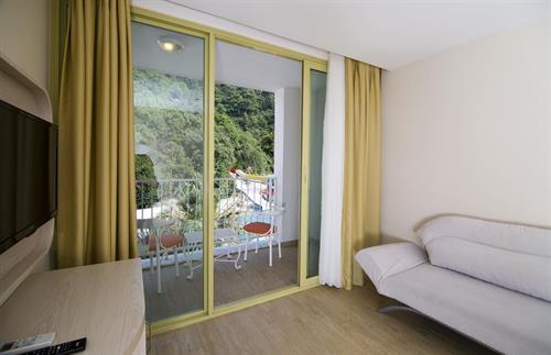 Mirage World - Family Room - 224447