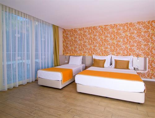 Mirage World - Family Room - 248443