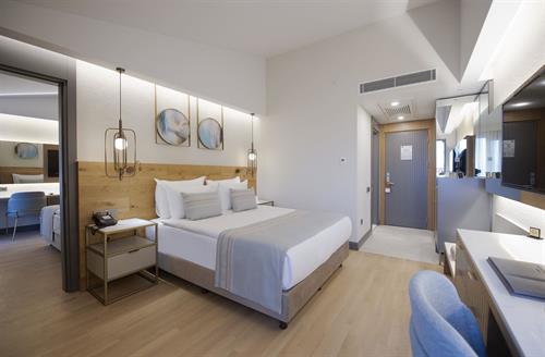 Miramare Beach Hotel - FAMILY SUPERIOR ROOM - 248566